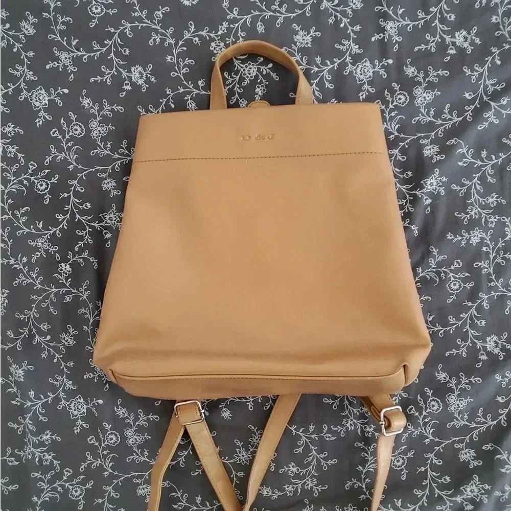 Vintage Tan Camel Leather Boho Market Travel IPAD Tote Backpack